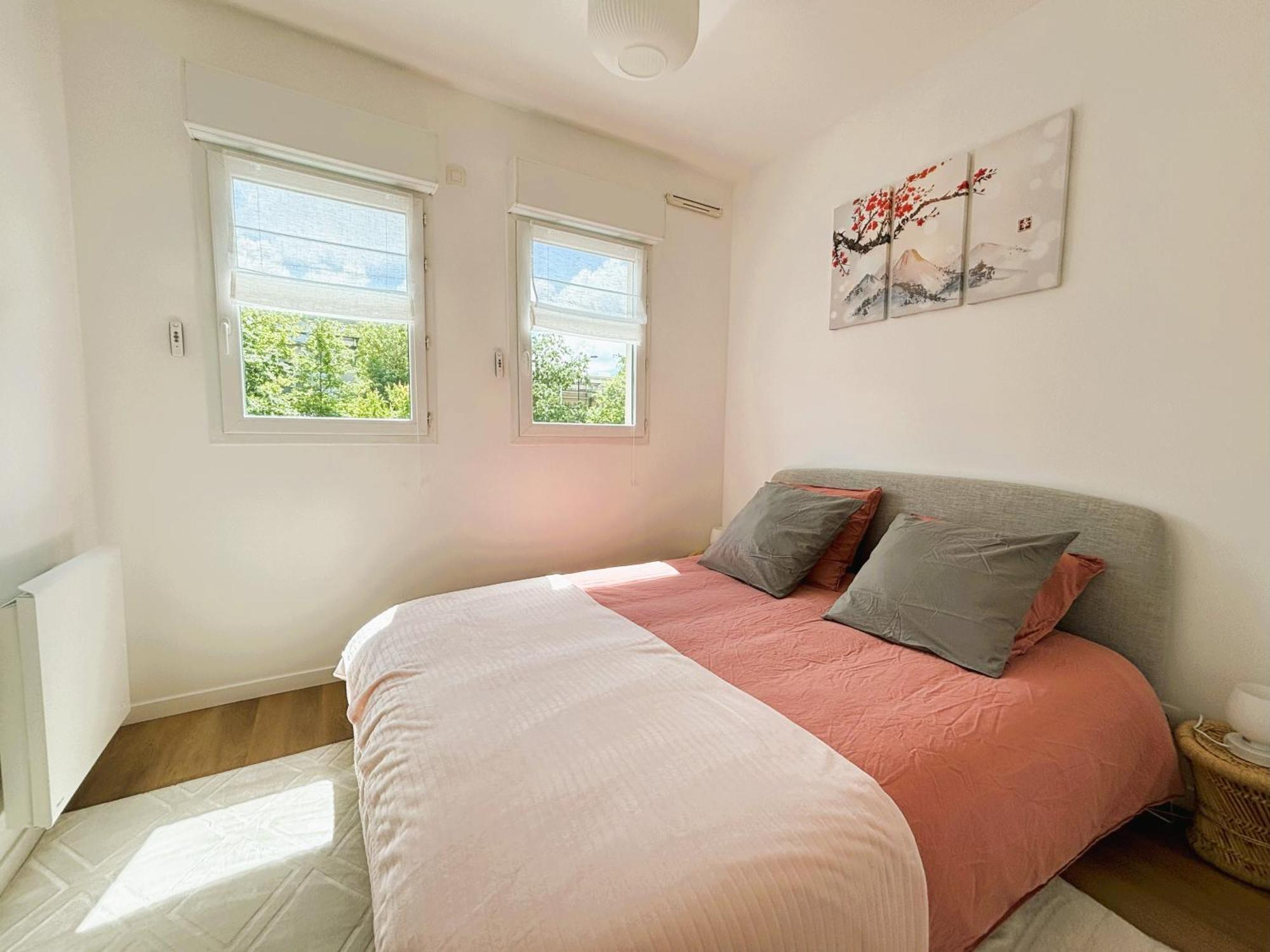 Le Boudoir - 2 Pieces Et Parking Apartman Le Plessis-Robinson Szoba fotó