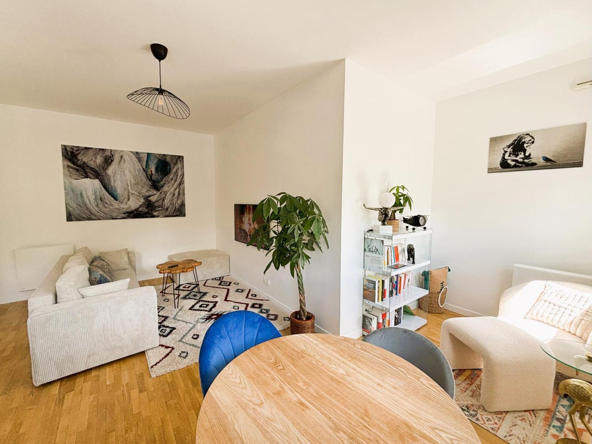 Le Boudoir - 2 Pieces Et Parking Apartman Le Plessis-Robinson Szoba fotó